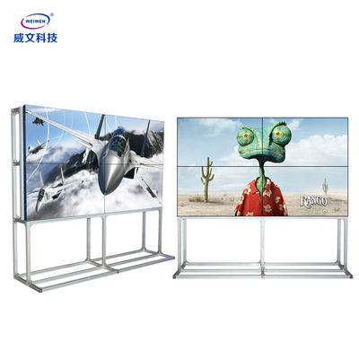صفحه نمایش اتصال ال سی دی ایستاده روی زمین 55 اینچ علامت دیجیتال تبلیغاتی فاصله 3.5 میلی متری